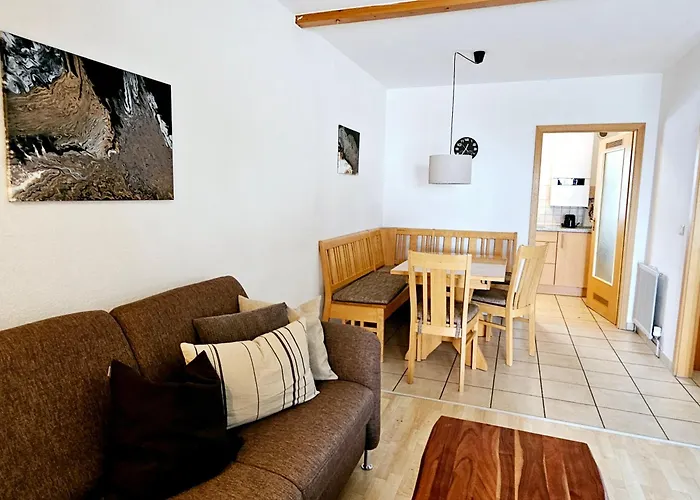 Am Hochbergle Haus 135 *